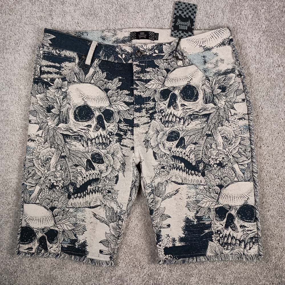 NEW Rebel Vengeance Men's Size 40 Skull Pattern Cargo Shorts Y2K Street Wear‎